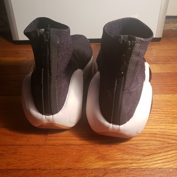 Nike main image 4